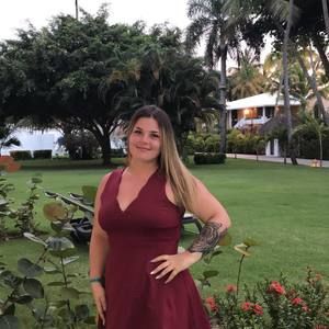 Meet your Posher, Cassandra